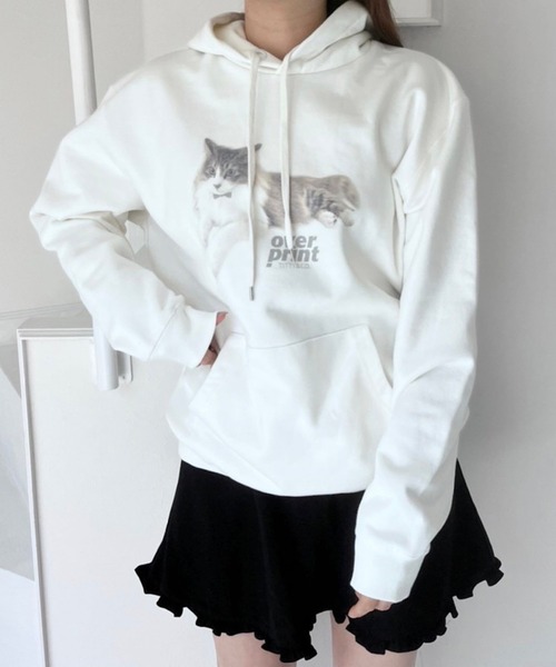 TITTY&CO.（ティティーアンドコー）の「TITTY&CO. × overprint cat print over size parker（パーカー・レディース・ホワイト/ブラック・MEDIUM/LARGE）」の14枚目の写真