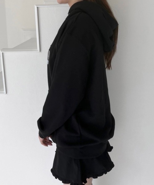 TITTY&CO.（ティティーアンドコー）の「TITTY&CO. × overprint cat print over size parker（パーカー・レディース・ホワイト/ブラック・MEDIUM/LARGE）」の21枚目の写真