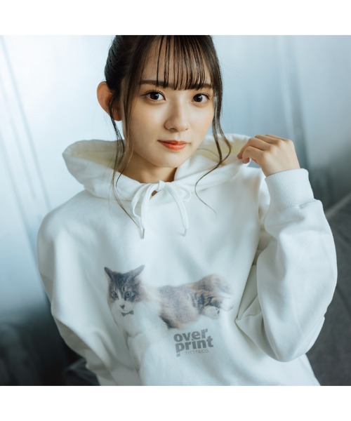 TITTY&CO.（ティティーアンドコー）の「TITTY&CO. × overprint cat print over size parker（パーカー・レディース・ホワイト/ブラック・MEDIUM/LARGE）」の5枚目の写真