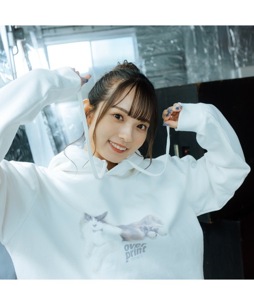 TITTY&CO.（ティティーアンドコー）の「TITTY&CO. × overprint cat print over size parker（パーカー・レディース・ホワイト/ブラック・MEDIUM/LARGE）」の8枚目の写真