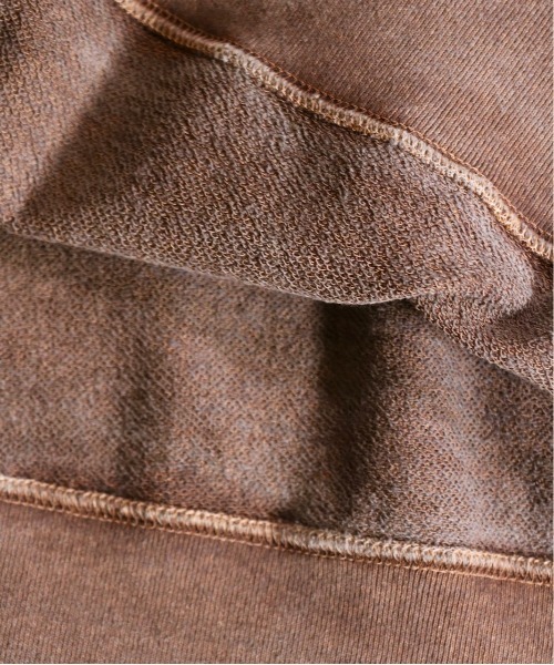 NutmegMills（ナツメグミルズ）の「NUTMEG MILLS/ナツメグミルズ 90S CLASSIC CREW SWEAT PIGMENT クラシッククルースウェットピグメントユニセックス（スウェット・メンズ・ダークネイビー/パープル/オフホワイト/グリーン/ダークブラウン・LARGE/MEDIUM）」の16枚目の写真