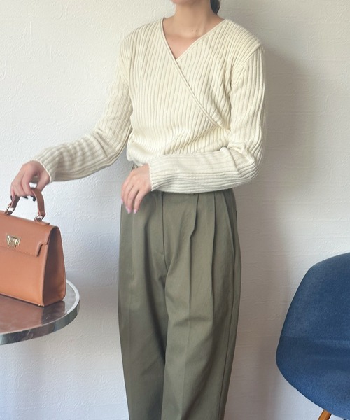Isn't She?（イズントシー）の「カラークロスオーバーニット（ニット/セーター・レディース・アイボリー・FREE）」の10枚目の写真