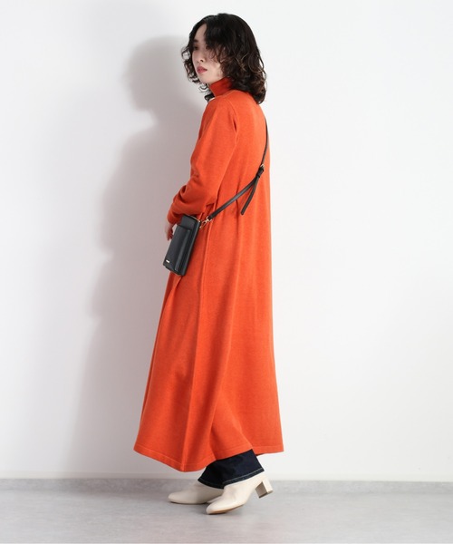 cepo(セポ)の「モチモチ ハイネックニットワンピース(ワンピース・レディース・ブラック/オレンジ/ベージュ・M)」の16枚目の写真