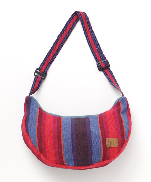 チャイハネ（チャイハネ）の「【チャイハネ】ネパール手織りコットンクレセントバッグ（ショルダーバッグ・メンズ・ホワイト/パープル/ホワイト×ブルー/イエロー系その他/レッド系その他/ブルー/ブルー系その他/グリーン/レッド/ダークブルー/グリーン系その他・FREE）」の7枚目の写真