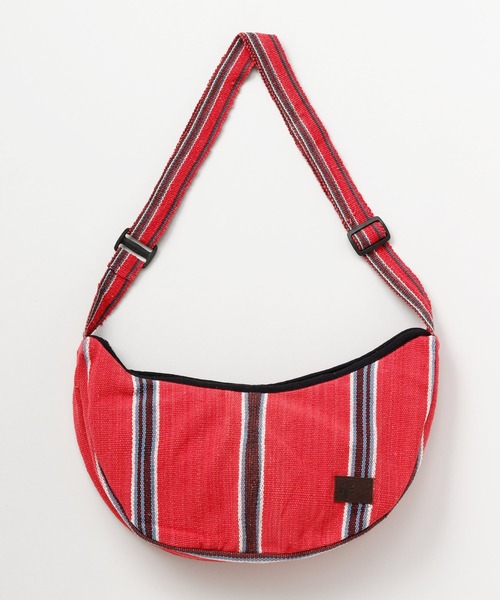 チャイハネ（チャイハネ）の「【チャイハネ】ネパール手織りコットンクレセントバッグ（ショルダーバッグ・メンズ・ホワイト/パープル/ホワイト×ブルー/イエロー系その他/レッド系その他/ブルー/ブルー系その他/グリーン/レッド/ダークブルー/グリーン系その他・FREE）」の10枚目の写真