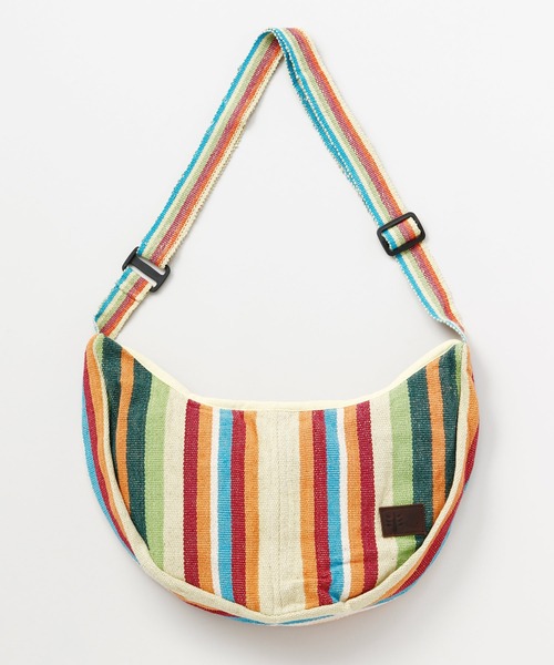 チャイハネ（チャイハネ）の「【チャイハネ】ネパール手織りコットンクレセントバッグ（ショルダーバッグ・メンズ・ホワイト/パープル/ホワイト×ブルー/イエロー系その他/レッド系その他/ブルー/ブルー系その他/グリーン/レッド/ダークブルー/グリーン系その他・FREE）」の2枚目の写真