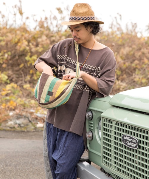 チャイハネ（チャイハネ）の「【チャイハネ】ネパール手織りコットンクレセントバッグ（ショルダーバッグ・メンズ・ホワイト/パープル/ホワイト×ブルー/イエロー系その他/レッド系その他/ブルー/ブルー系その他/グリーン/レッド/ダークブルー/グリーン系その他・FREE）」の13枚目の写真