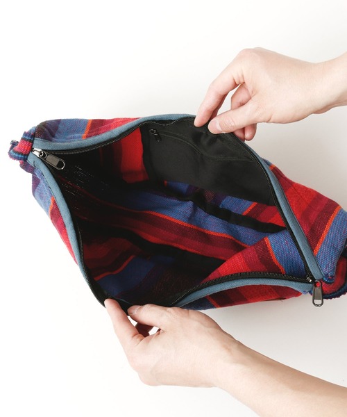 チャイハネ（チャイハネ）の「【チャイハネ】ネパール手織りコットンクレセントバッグ（ショルダーバッグ・メンズ・ホワイト/パープル/ホワイト×ブルー/イエロー系その他/レッド系その他/ブルー/ブルー系その他/グリーン/レッド/ダークブルー/グリーン系その他・FREE）」の18枚目の写真