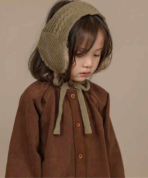 Bambin（ボンバン）の「【 Bambin / ボンバン 】 ケーブル編み ニット イヤーマフ / ファー 付け襟（イヤーマフ・キッズ・ベージュ/ピンク/カーキ/ブラウン/グレー/ブラック・FREE）」の5枚目の写真