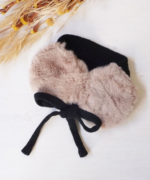 Bambin（ボンバン）の「【 Bambin / ボンバン 】 ケーブル編み ニット イヤーマフ / ファー 付け襟（イヤーマフ・キッズ・ベージュ/ピンク/カーキ/ブラウン/グレー/ブラック・FREE）」の2枚目の写真