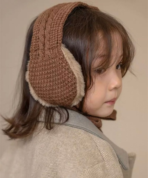 Bambin（ボンバン）の「【 Bambin / ボンバン 】 ケーブル編み ニット イヤーマフ / ファー 付け襟（イヤーマフ・キッズ・ベージュ/ピンク/カーキ/ブラウン/グレー/ブラック・FREE）」の20枚目の写真