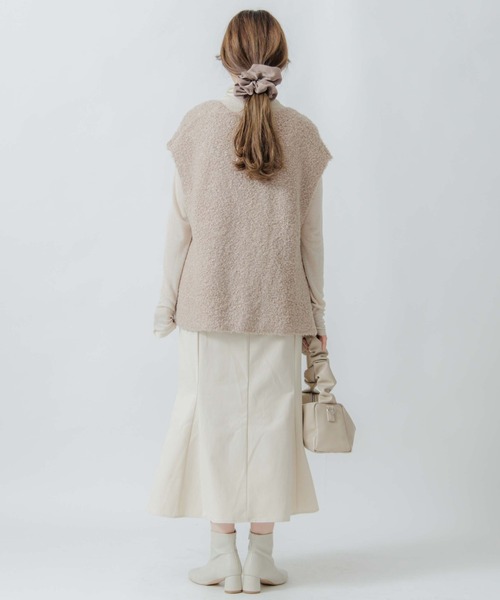 flower(フラワー)の「スウィーティーシープベスト(ベスト・レディース・アイボリー/ベージュ・FREE)」の13枚目の写真