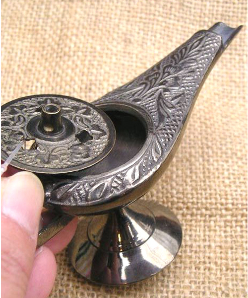 チャイハネ（チャイハネ）の「【チャイハネ】真鍮ランプ香立て Sサイズ（ルームフレグランス/お香・レディース・ゴールド/ブラック・FREE）」の5枚目の写真