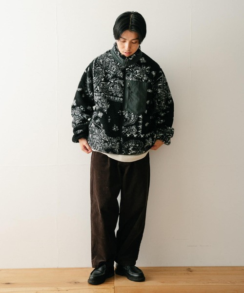 ITEMS URBANRESEARCH(アイテムズ アーバンリサーチ)の「バンダナ柄 ZIP UP ボアブルゾン(ブルゾン・メンズ・グレー/オフホワイト/ブラック・MEDIUM/LARGE)」の5枚目の写真