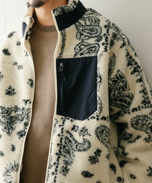 ITEMS URBANRESEARCH(アイテムズ アーバンリサーチ)の「バンダナ柄 ZIP UP ボアブルゾン(ブルゾン・メンズ・グレー/オフホワイト/ブラック・MEDIUM/LARGE)」の9枚目の写真