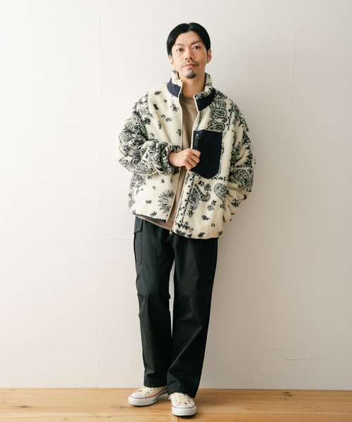 ITEMS URBANRESEARCH(アイテムズ アーバンリサーチ)の「バンダナ柄 ZIP UP ボアブルゾン(ブルゾン・メンズ・グレー/オフホワイト/ブラック・MEDIUM/LARGE)」の12枚目の写真