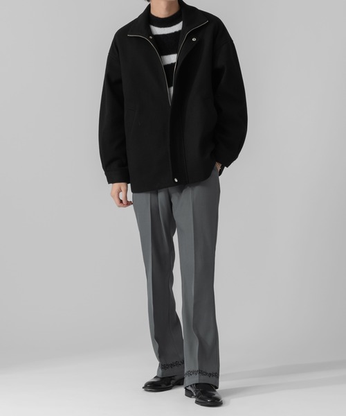 Adoon plain（アドーンプレーン）の「【Adoon plain】刺繍フレアパンツ（スラックス・メンズ・グレー/ブラック・SMALL/MEDIUM/LARGE）」の5枚目の写真