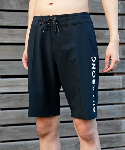 BILLABONG（ビラボン）の「BILLABONG/ビラボン ブランドロゴ 4wayストレッチ ボードショーツ/トランクス/水着 BD011-500（水着・メンズ・ブルー/ブラック×ブラック/ピンク/イエロー・28inch/30inch/32inch/34inch）」の2枚目の写真