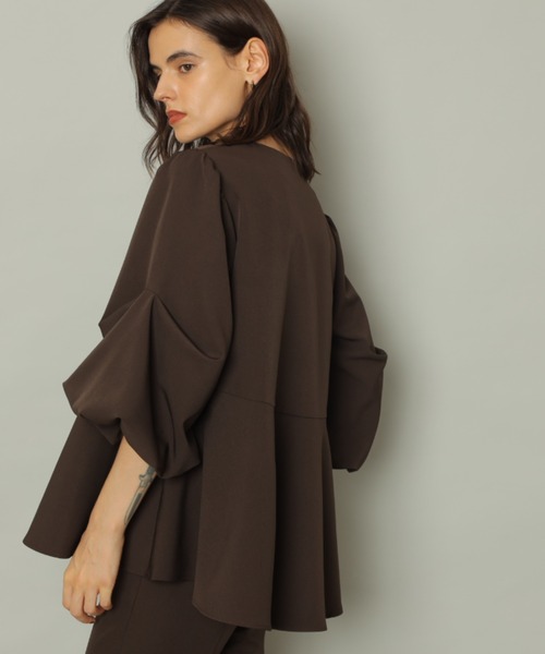 CADUNE（カデュネ）の「裾フレアブラウス（シャツ/ブラウス・レディース・ブラック/ライトパープル/ホワイト/ネイビー/ミント/ライトブルー/ベージュ/ブラウン・38/36）」の14枚目の写真