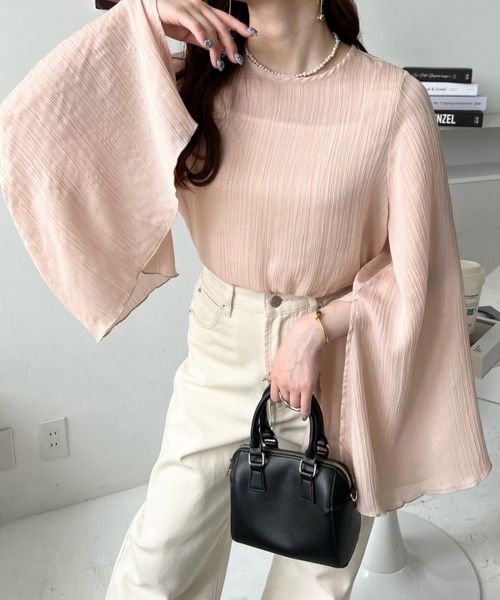 moment+(モーメントプラス)の「シアーランダムプリーツスリットフレアスリーブブラウス(シャツ/ブラウス・レディース・ブラック/グレイッシュベージュ/ピンク/ナチュラル/ブルー・M/L)」の7枚目の写真