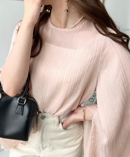 moment+(モーメントプラス)の「シアーランダムプリーツスリットフレアスリーブブラウス(シャツ/ブラウス・レディース・ブラック/グレイッシュベージュ/ピンク/ナチュラル/ブルー・M/L)」の9枚目の写真