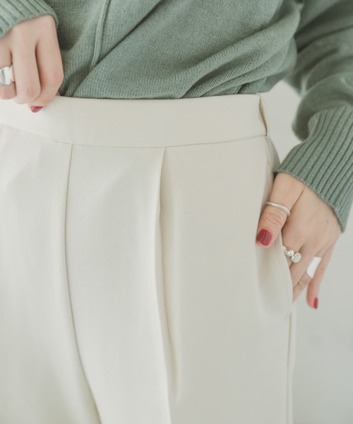 ITEMS URBANRESEARCH（アイテムズ アーバンリサーチ）の「ウォッシャブルストレートパンツ（スラックス・レディース・ブラック/ラベンダー/アイボリー・SMALL/MEDIUM）」の16枚目の写真