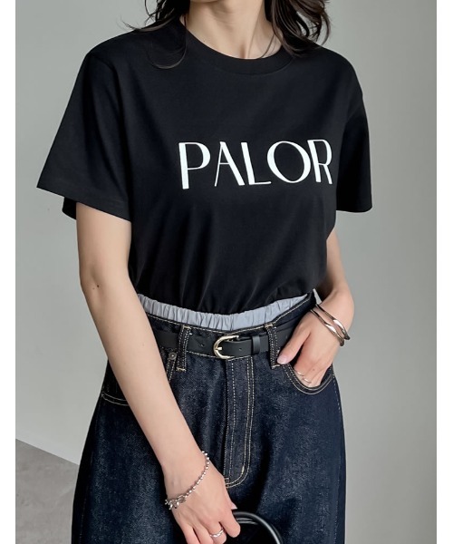 Re:EDIT（リエディ）の「[華奢見えが叶う][着た瞬間ひんやり][接触冷感][UVカット]ラバープリントロゴTシャツ（Tシャツ/カットソー・レディース・ホワイト/ブラック/ホワイト系その他・MEDIUM/LARGE）」の3枚目の写真