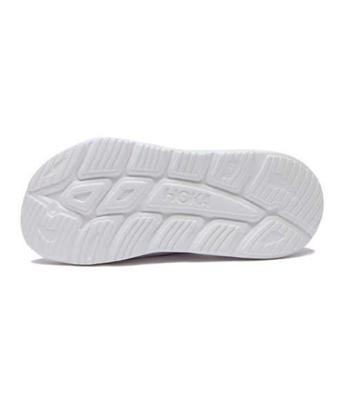 HOKA(ホカ)の「ORA RECOVERY SLIDE 3 1135061-WWH(サンダル・メンズ・ホワイト・23.0cm/24.0cm/25.0cm/26.0cm/27.0cm/28.0cm/29.0cm/30.0cm)」の2枚目の写真