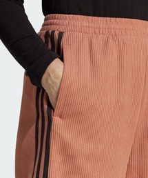 アディダス　ワッフル　バミューダ　ハーフパンツ　ベージュ系　あいみょん 楽天市場】adidas Originals アディダス オリジナルス ショーツ