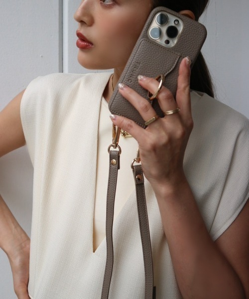 TRUNC（トランクエイティーエイト）の「【iPhone13/13PRO】Shoulder Strap  iPhone Card Case"（スマホケース/カバー・レディース・ブラック/アイボリー/グレイッシュベージュ・FREE）」の13枚目の写真