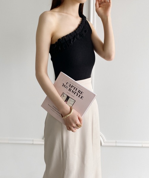 yuue' ( wear )（ユーイ）の「アシンメトリータンクトップ（タンクトップ・レディース・ブラック/ホワイト・FREE）」の3枚目の写真