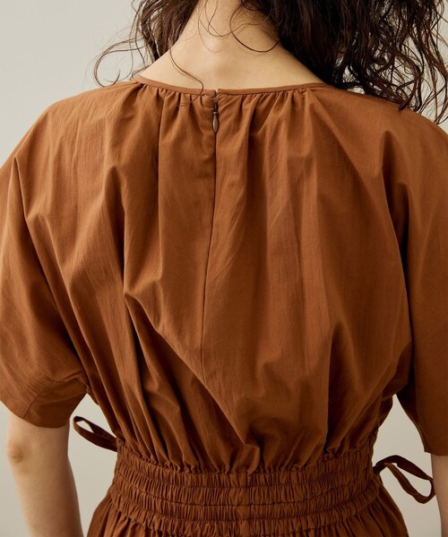 SAYAKADAVIS（サヤカディヴィス）の「【SAYAKA DAVIS/サヤカディヴィス】オープンウエストドレス（ワンピース・レディース・ブラウン/グリーン・X-SMALL/SMALL）」の4枚目の写真