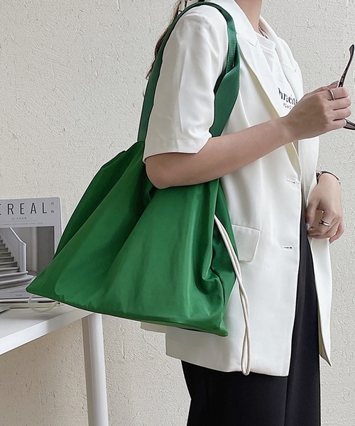 fd style(エフディ スタイル)の「Drawstring 超軽量ショルダーバッグ(ショルダーバッグ・レディース・Black/DK.Grn/Mustard/Beige・FREE)」の19枚目の写真