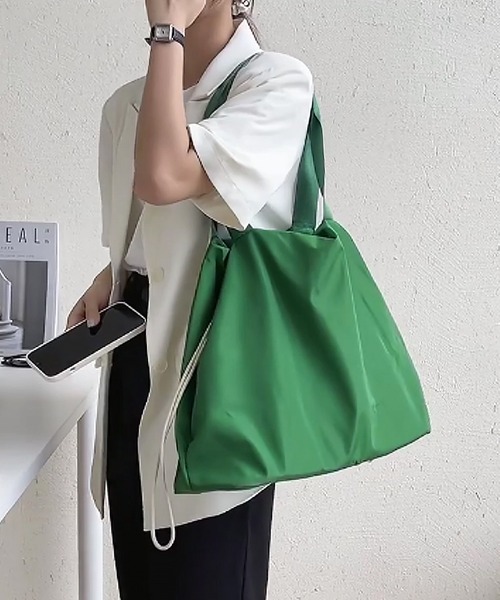 fd style(エフディ スタイル)の「Drawstring 超軽量ショルダーバッグ(ショルダーバッグ・レディース・Black/DK.Grn/Mustard/Beige・FREE)」の7枚目の写真