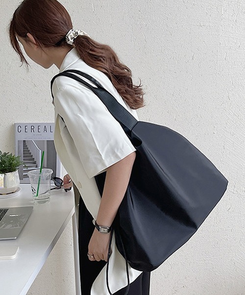 fd style(エフディ スタイル)の「Drawstring 超軽量ショルダーバッグ(ショルダーバッグ・レディース・Black/DK.Grn/Mustard/Beige・FREE)」の21枚目の写真