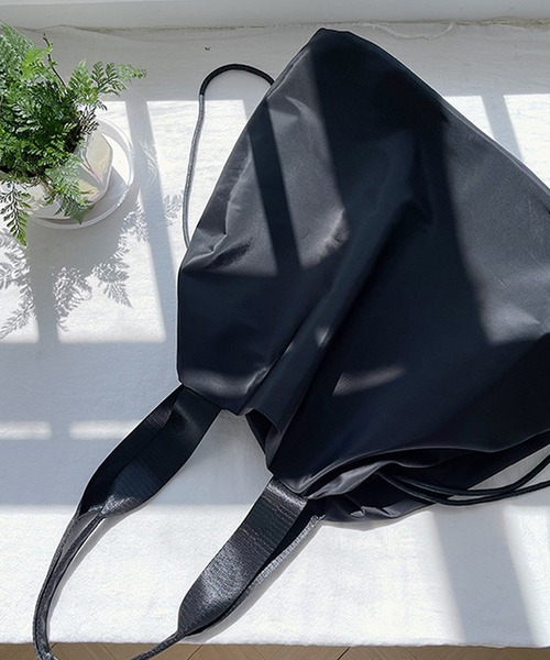 fd style(エフディ スタイル)の「Drawstring 超軽量ショルダーバッグ(ショルダーバッグ・レディース・Black/DK.Grn/Mustard/Beige・FREE)」の18枚目の写真