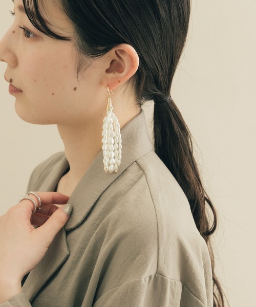 meme バロックパールピアス　シロイイヌ meme バロックパールピアス シロイイヌ アクセサリー