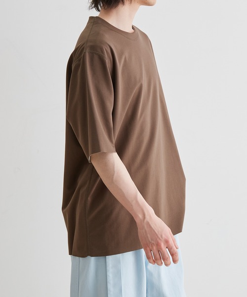 ADAM ET ROPE'(アダムエロペ)の「ハイゲージ シャンブレー リバーシブル Tシャツ(Tシャツ/カットソー・メンズ・ダークブラウン/ネイビー/グリーン/ベージュ系その他2/ブルー系その他2/オリーブ・M/L)」の8枚目の写真