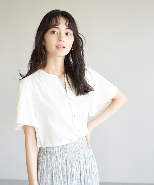 白からの解放！多機能ブラウス/チューリップスリーブブラウス