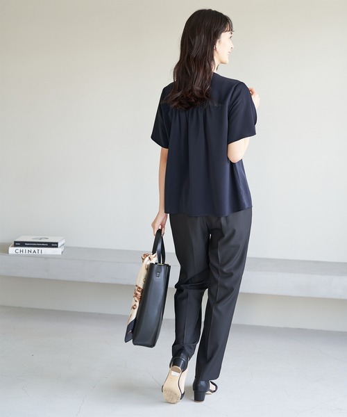 白からの解放！多機能ブラウス/チューリップスリーブブラウス