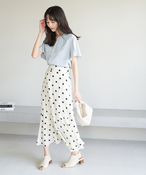 白からの解放！多機能ブラウス/チューリップスリーブブラウス