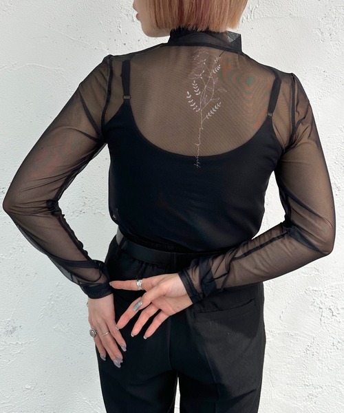 apres jour mignon（アプレジュールミニョン）の「フラワータトゥートップス【ZOZOTOWN限定アイテム】（Tシャツ/カットソー・レディース・ブラック/グレー・フリー）」の10枚目の写真