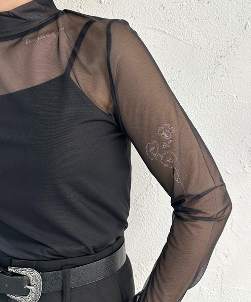 apres jour mignon（アプレジュールミニョン）の「フラワータトゥートップス【ZOZOTOWN限定アイテム】（Tシャツ/カットソー・レディース・ブラック/グレー・フリー）」の19枚目の写真