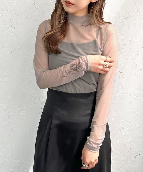 apres jour mignon（アプレジュールミニョン）の「フラワータトゥートップス【ZOZOTOWN限定アイテム】（Tシャツ/カットソー・レディース・ブラック/グレー・フリー）」の13枚目の写真