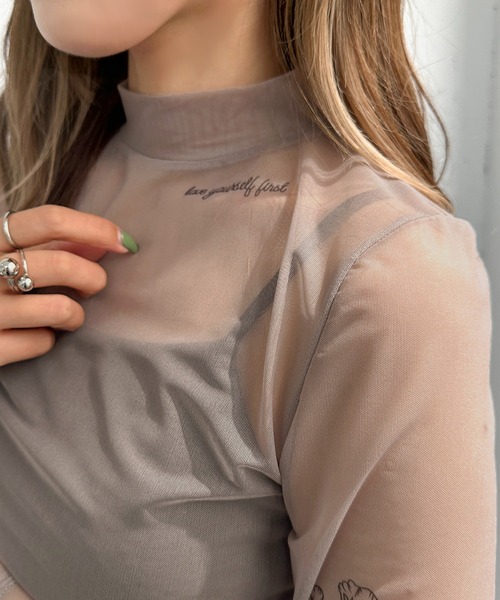 apres jour mignon（アプレジュールミニョン）の「フラワータトゥートップス【ZOZOTOWN限定アイテム】（Tシャツ/カットソー・レディース・ブラック/グレー・フリー）」の15枚目の写真