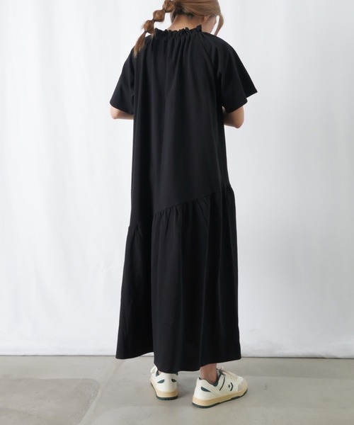 LUCA/LADY LUCK LUCA(ルカ/レディラックルカ)の「LC/LLL ネックギャザーティアードカットワンピース(ワンピース・レディース・ブラウン/ブラック/ブルー・FREE)」の6枚目の写真