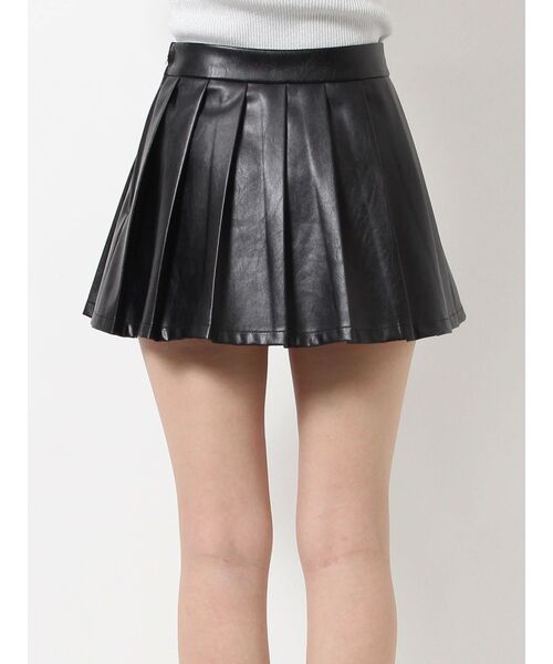 GYDA（ジェイダ）の「フェイクレザープリーツスカートライクショートパンツ（スカート・レディース・ブラック・SMALL/MEDIUM）」の11枚目の写真
