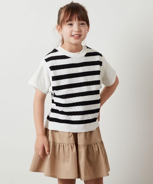 a.v.v（アーヴェヴェ）の「[100-130]【2点セット】アイレット柄ニットベストセット（ベスト・キッズ・アイボリー/ブラック・100/110/120/130）」の2枚目の写真