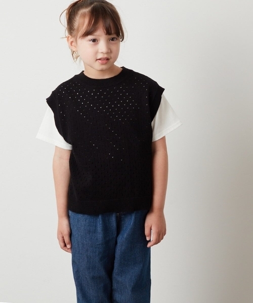 a.v.v（アーヴェヴェ）の「[100-130]【2点セット】アイレット柄ニットベストセット（ベスト・キッズ・アイボリー/ブラック・100/110/120/130）」の11枚目の写真