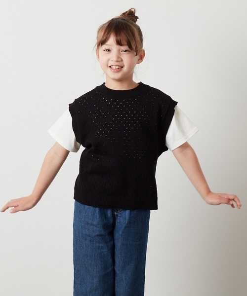 a.v.v（アーヴェヴェ）の「[100-130]【2点セット】アイレット柄ニットベストセット（ベスト・キッズ・アイボリー/ブラック・100/110/120/130）」の12枚目の写真